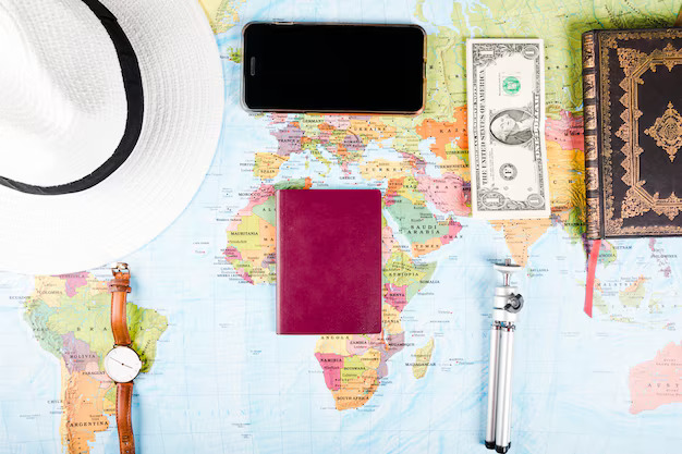Which is better, Umrah visa or tourist visa?